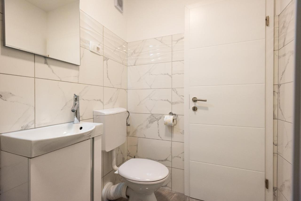 Apartments Omorfia Kraljevica Eksteriør billede