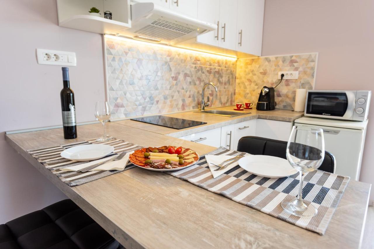 Apartments Omorfia Kraljevica Eksteriør billede