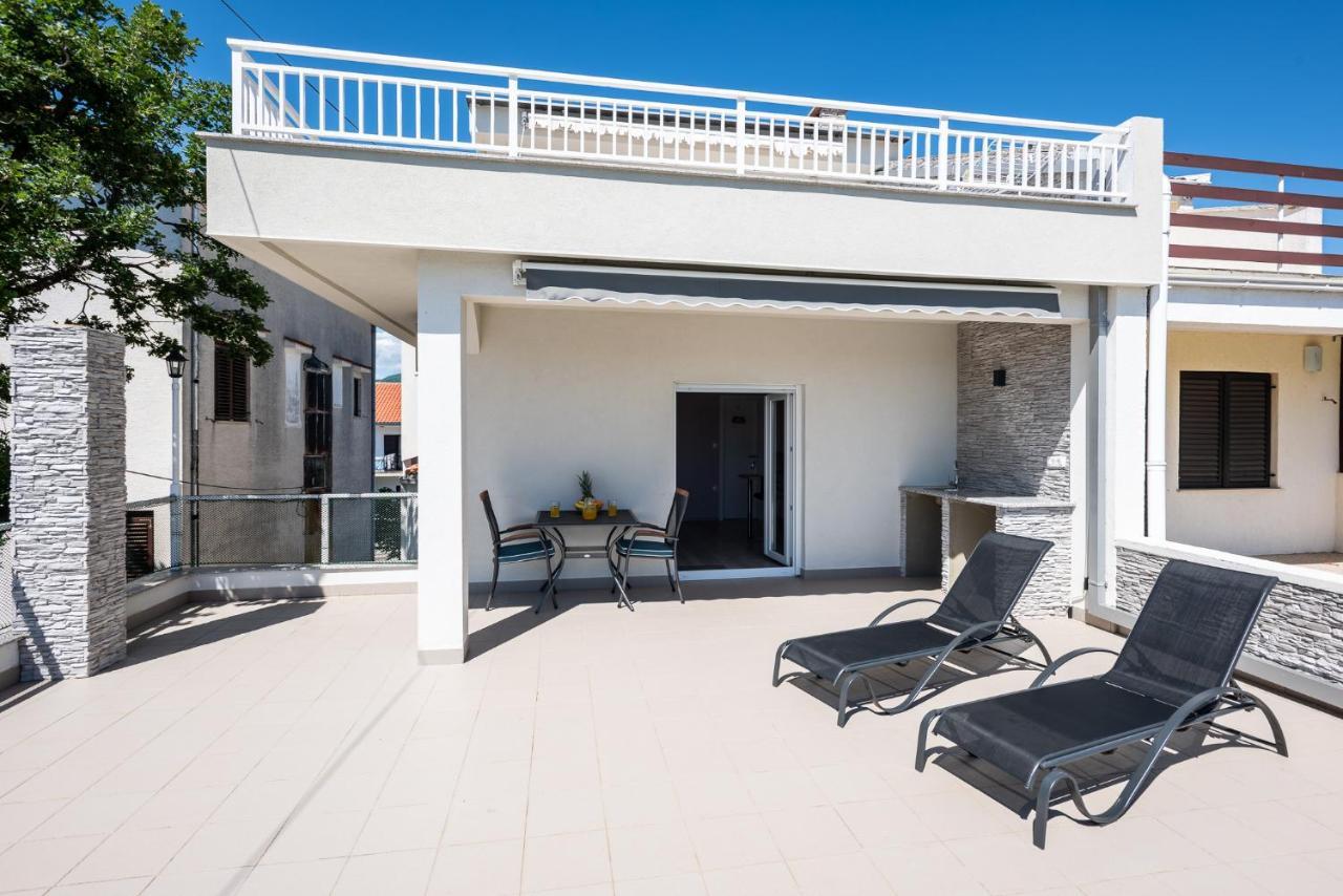 Apartments Omorfia Kraljevica Eksteriør billede