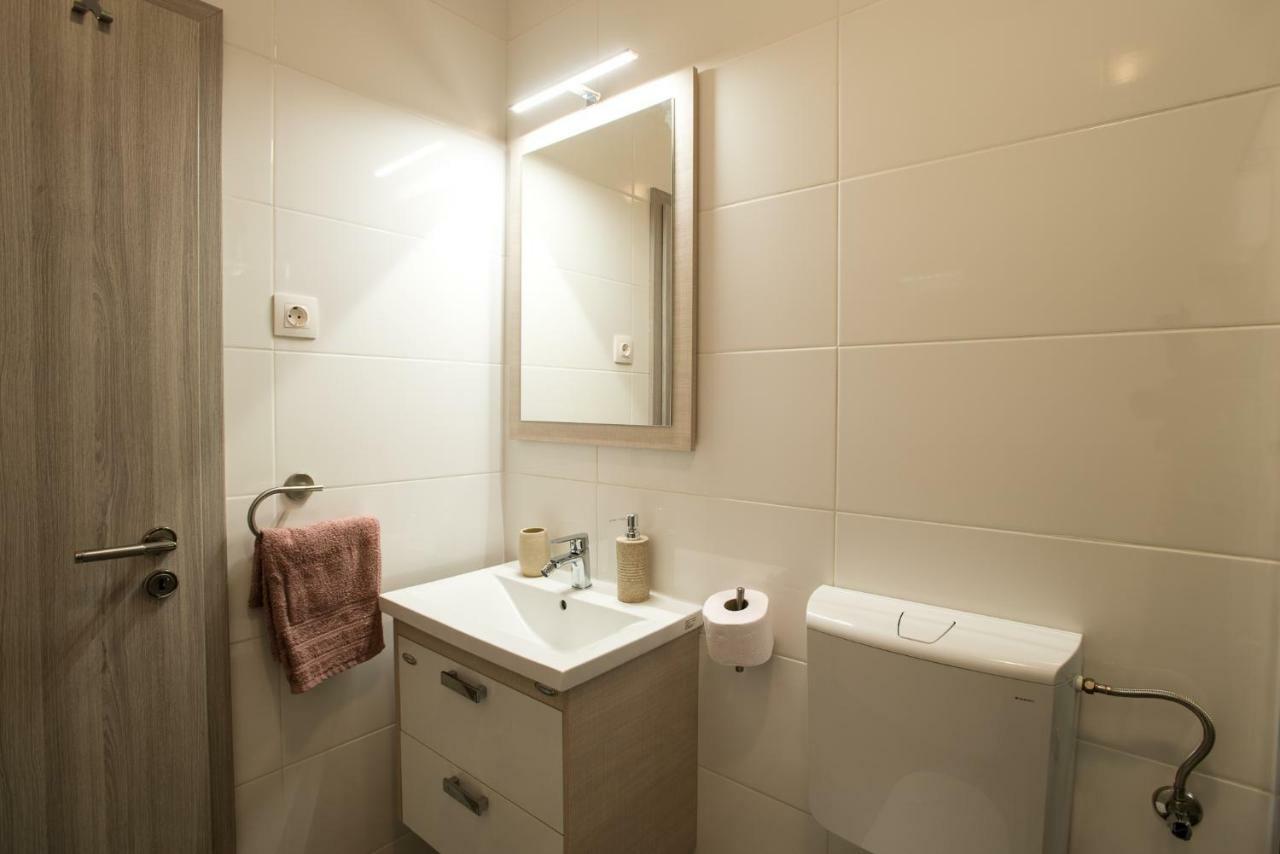 Apartments Omorfia Kraljevica Eksteriør billede